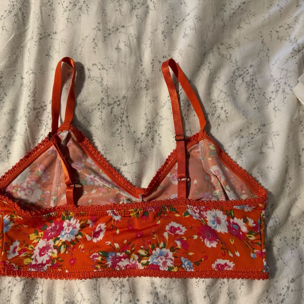 Spell Revolver Bralette Medium - Picture 5 of 8